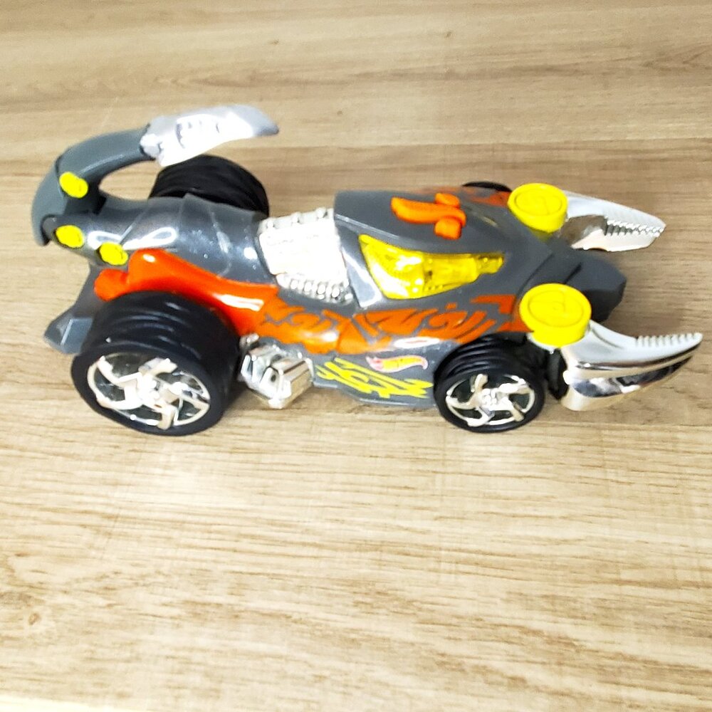 Hot Wheels Scorpion Motorized Car Lights & Sounds Vehicle